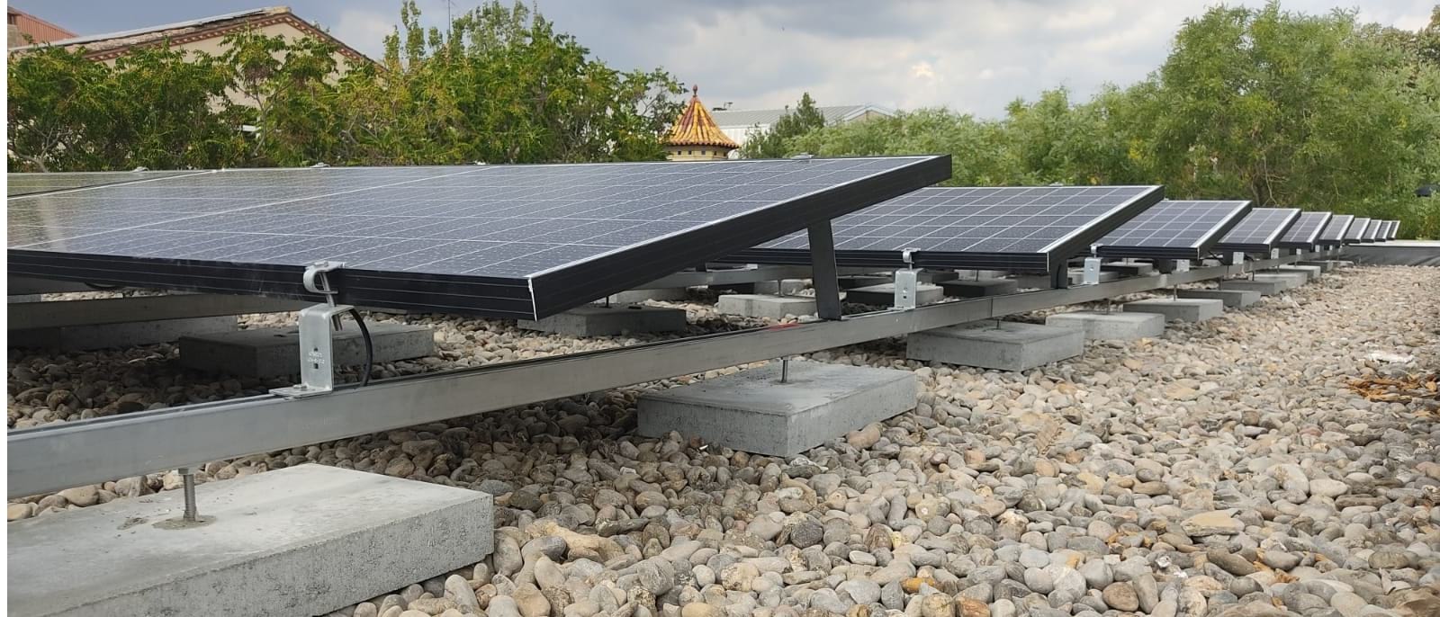 Fotografia de la instal·lació fotovoltaica a Cardedeu