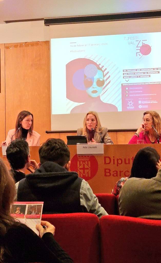 La diputada adjunta de Cultura Aïda Llauradó en la roda de premsa de presentació del Festival Zero La diputada adjunta de Cultura Aïda Llauradó en la roda de premsa de presentació del Festival Zero
