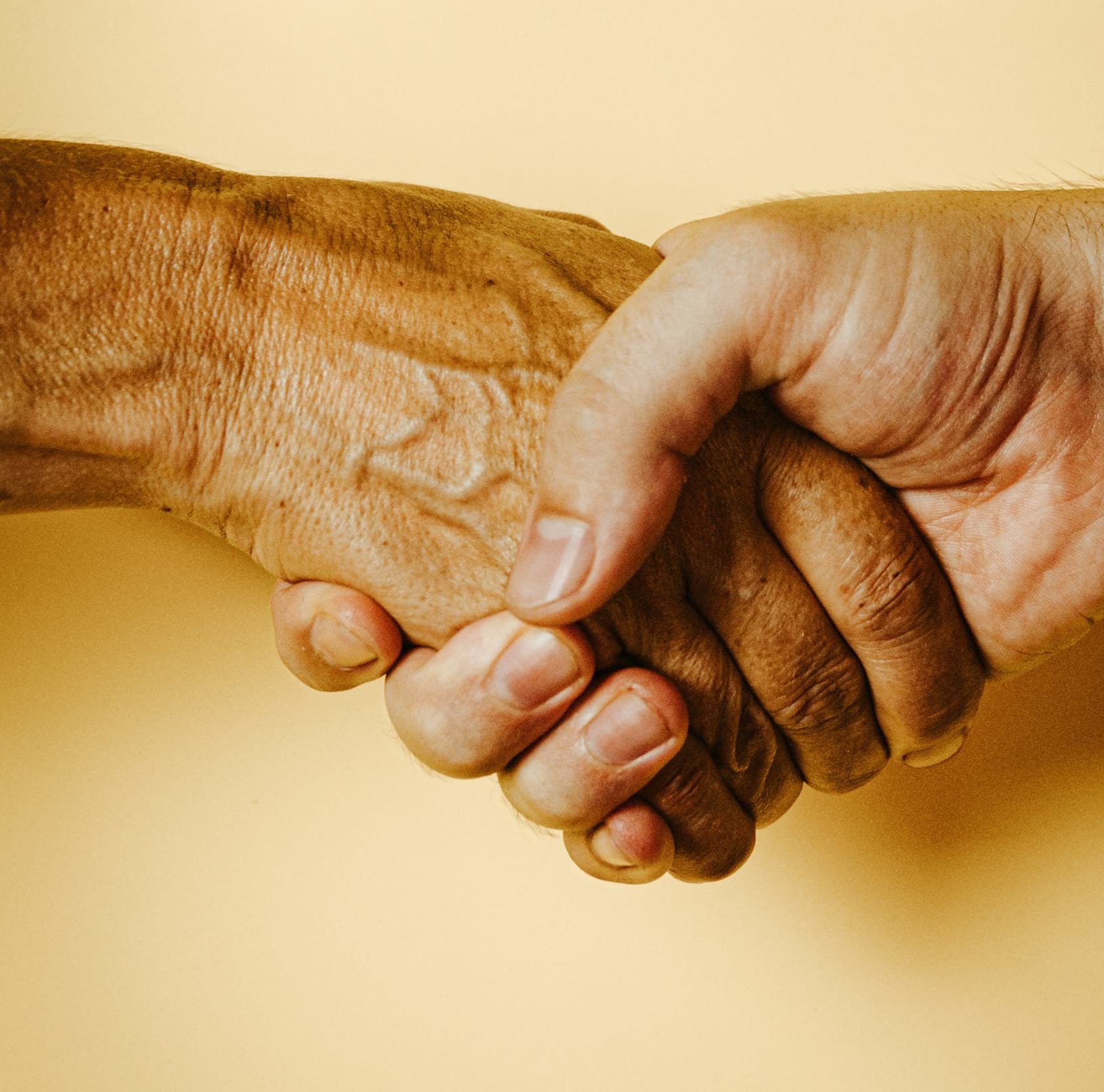 Cap a un nou sistema públic de cures en la comunitat