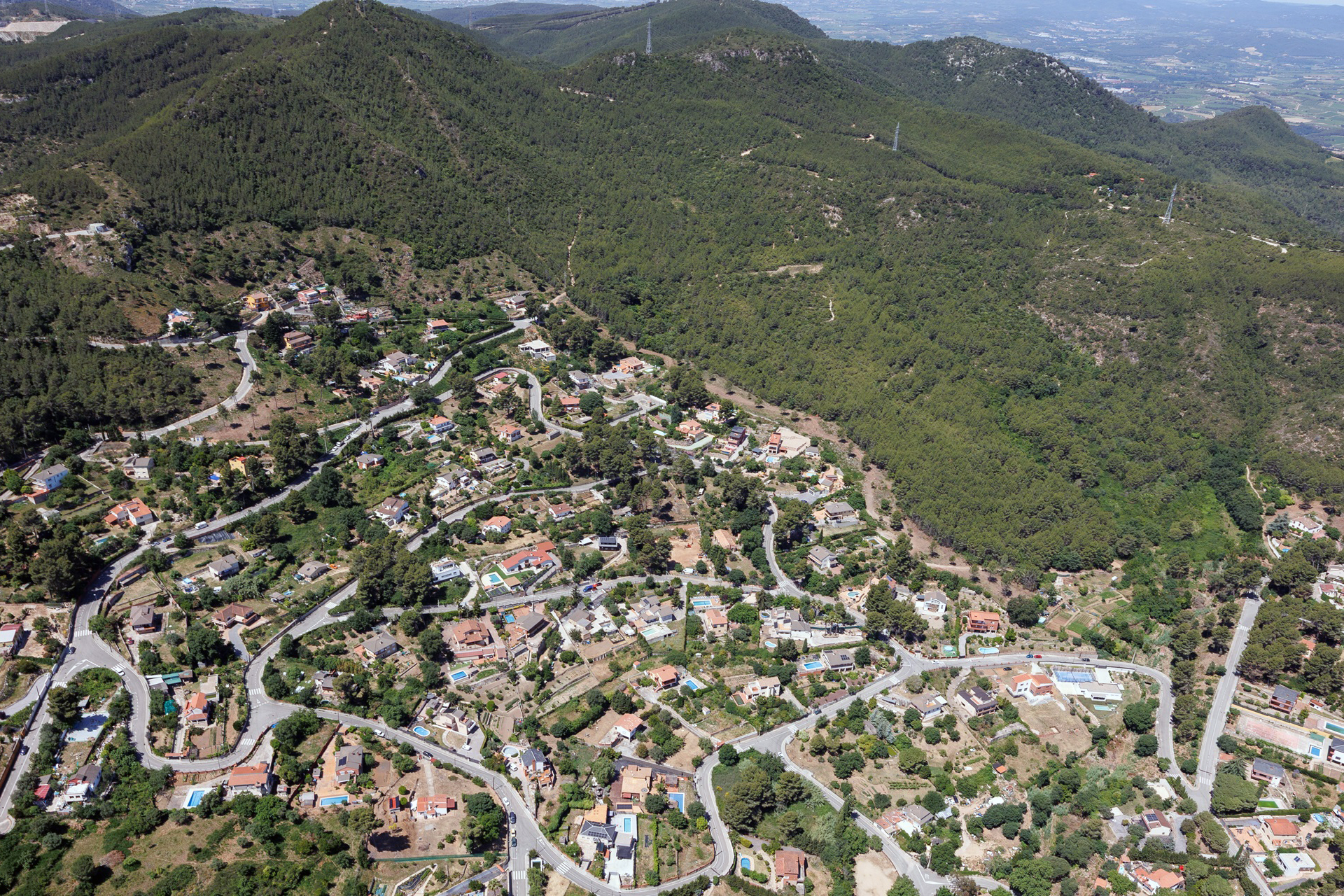 Vista de la franja de protecció de l'urbanització Ca n'Armengol, a Corbera. ÒSCAR FERRER | DIPUTACIÓ DE BARCELONA Vista de la franja de protecció de l'urbanització Ca n'Armengol, a Corbera. ÒSCAR FERRER | DIPUTACIÓ DE BARCELONA