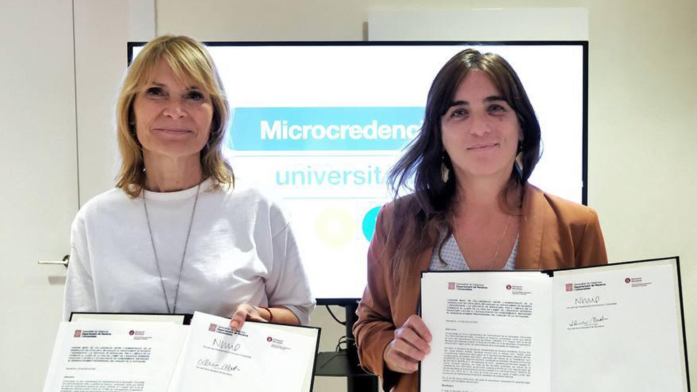 La presidenta de la Diputació de Barcelona, Lluïsa Moret, i la consellera de Recerca i Universitats, Núria Montserrat, han signat un conveni per impulsar les microcredencials i la formació al llarg de la vida. Foto: Diputació de Barcelona La presidenta de la Diputació de Barcelona, Lluïsa Moret, i la consellera de Recerca i Universitats, Núria Montserrat, han signat un conveni per impulsar les microcredencials i la formació al llarg de la vida. Foto: Diputació de Barcelona