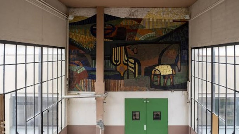 Mural d'Armand Olivé a l'Escola Industrial de Barcelona. Foto: Diputació de Barcelona