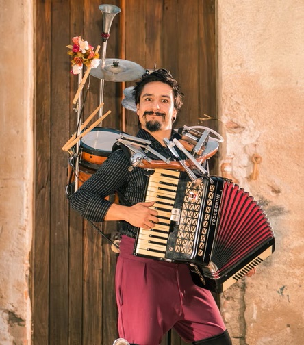 Cia Amaruá presenta «L'home orquestra» al TEST