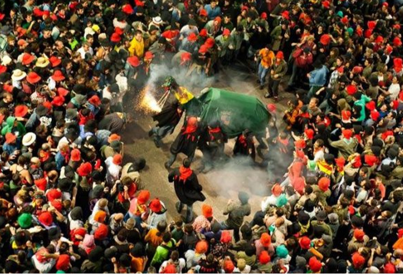 Patum completa a la plaça de Sant Pere