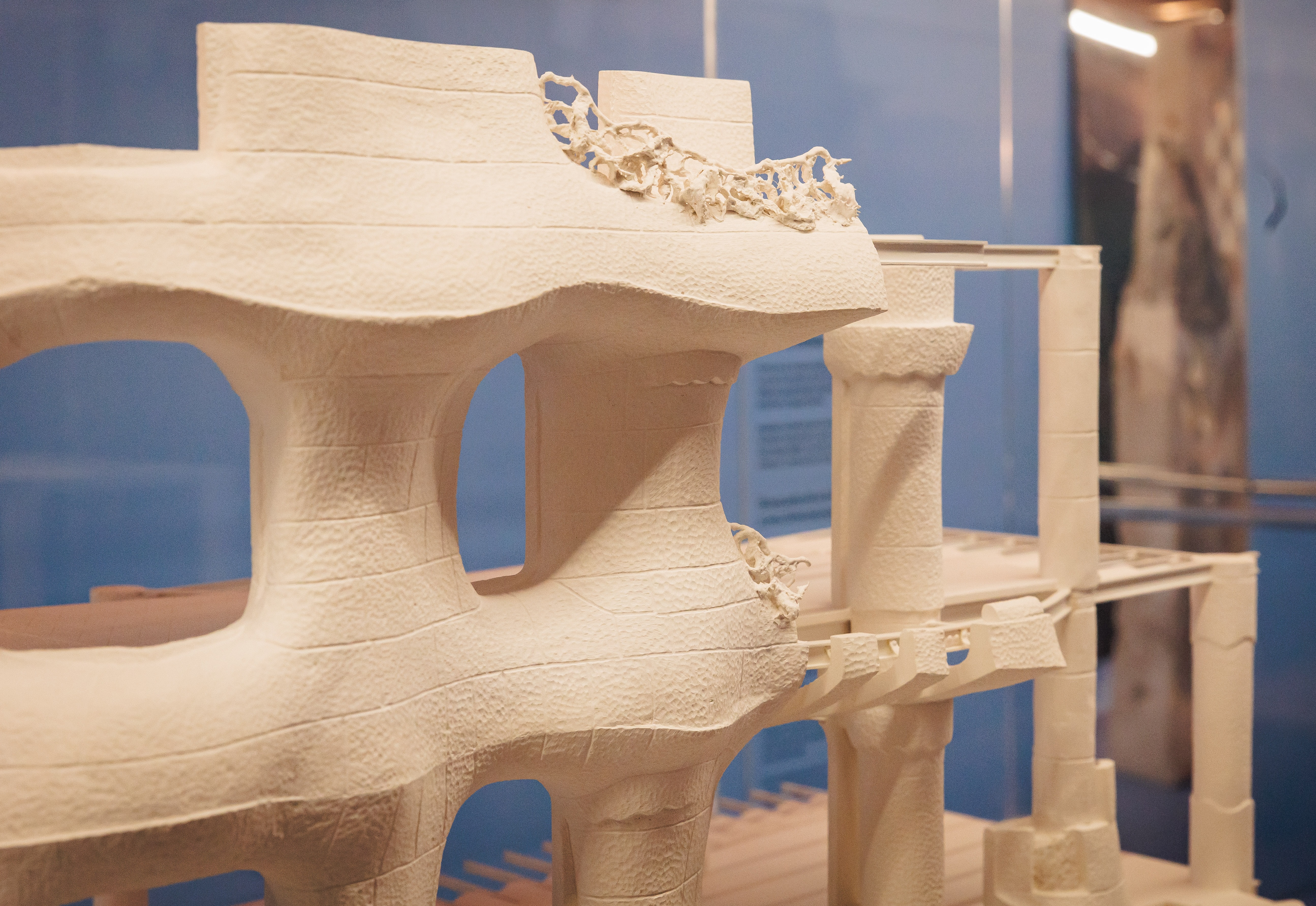 Maqueta de l'exposició «Gaudí: Finestres del Futur»