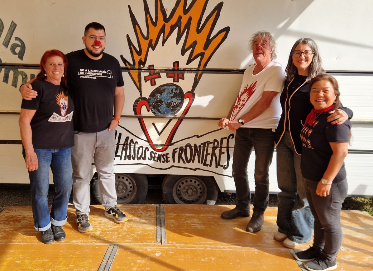 El diputat amb els representants de l'ONG