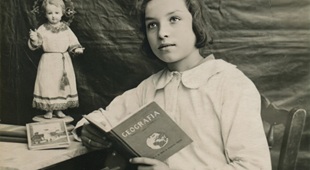 Noia escolar Carmelites de Calaf, 1931