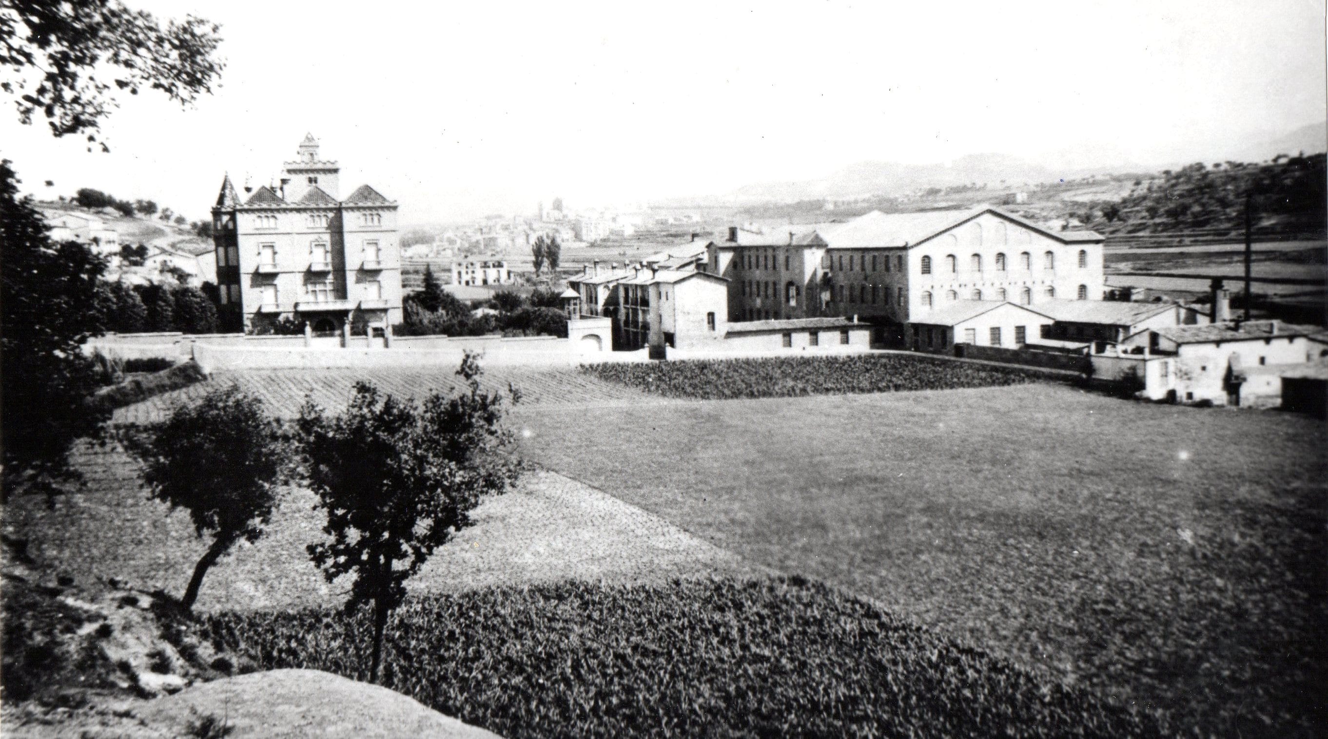 imatge Torre de l'Amo i fàbrica de Cal Bassachs, 1930, Gironella. Arxiu Municipal de Gironella.
