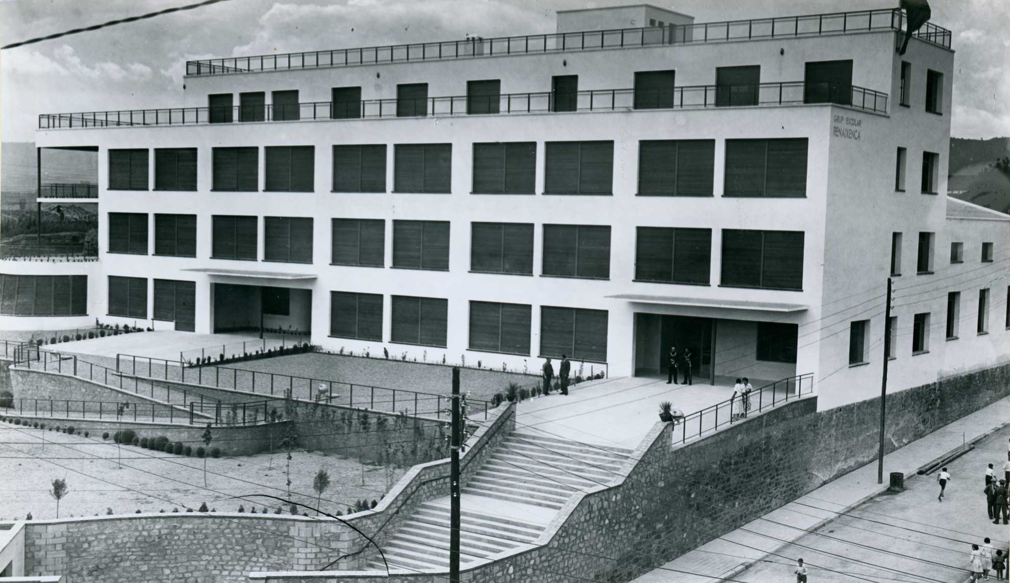 imatge Grup Escolar Renaixença inaugurat per Lluís Companys el 1934.