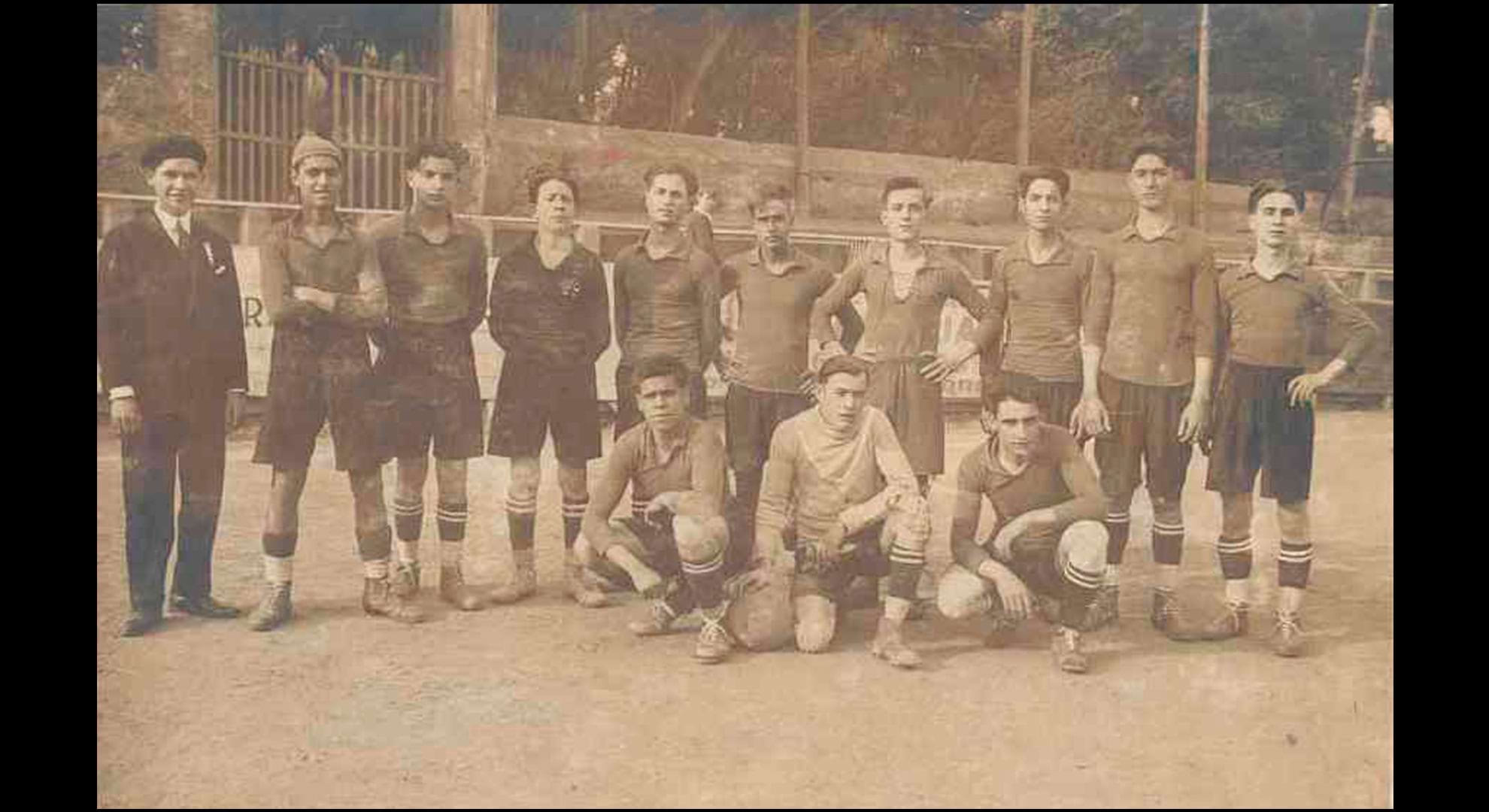 imatge Equip originari del Club de Futbol Montmeló, c. 1920-1930, Montmeló. Autor: desconegut. Arxiu Municipal de Montmeló.