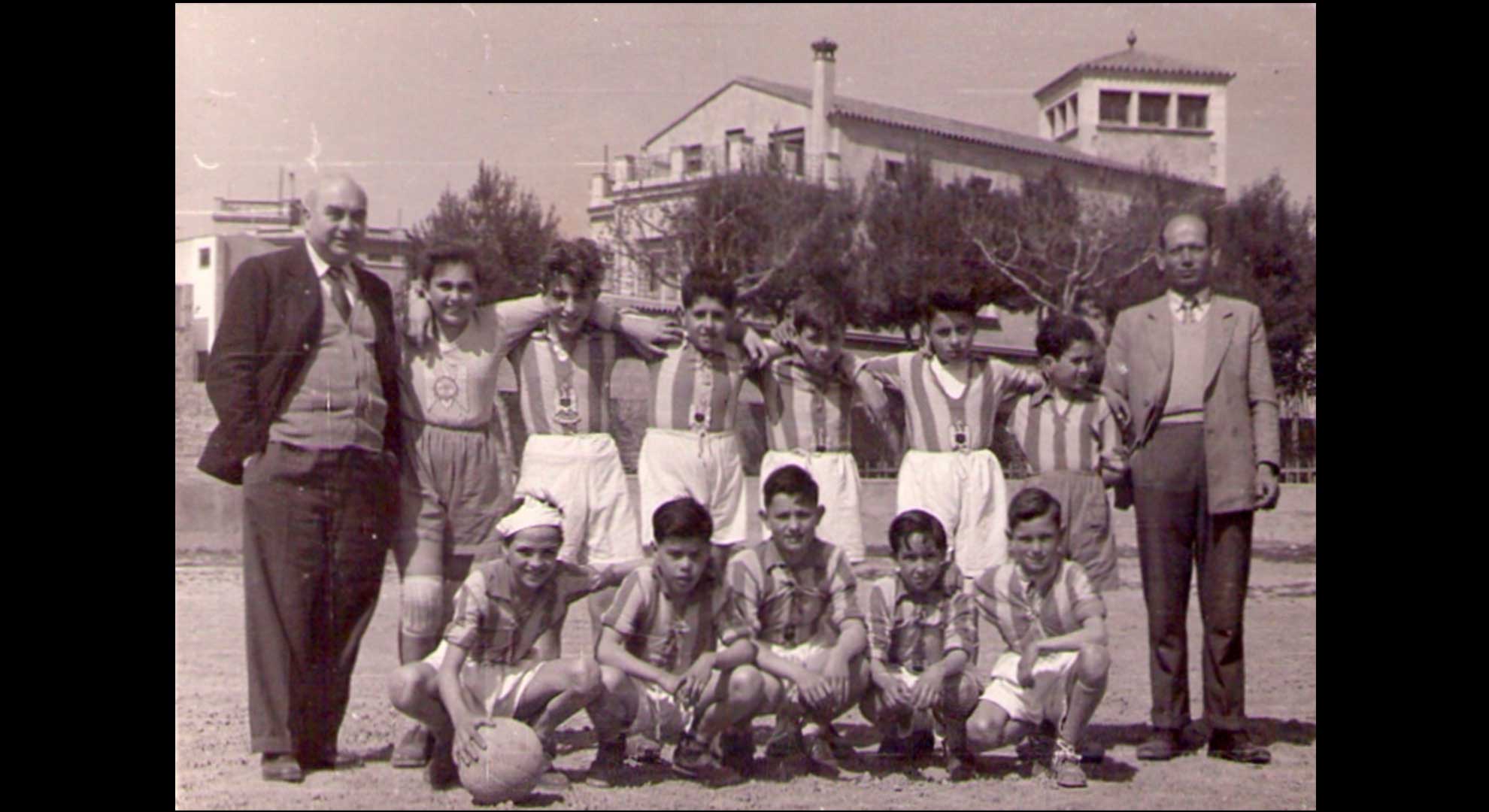 imatge Plantilla de l'equip infantil de Futbol, c. 1950-1960, Castellolí. Autor: Vicenç Agset Bonet. Arxiu Municipal de Castellolí.