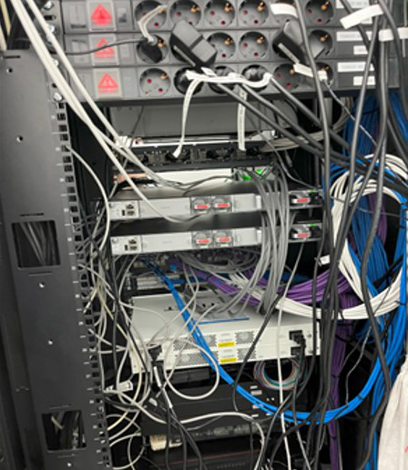 Armari de comunicacions de la xarxa d’àrea local de l’Ajuntament de Sant Celoni. Foto: Diputació de Barcelona Armari de comunicacions de la xarxa d’àrea local de l’Ajuntament de Sant Celoni. Foto: Diputació de Barcelona