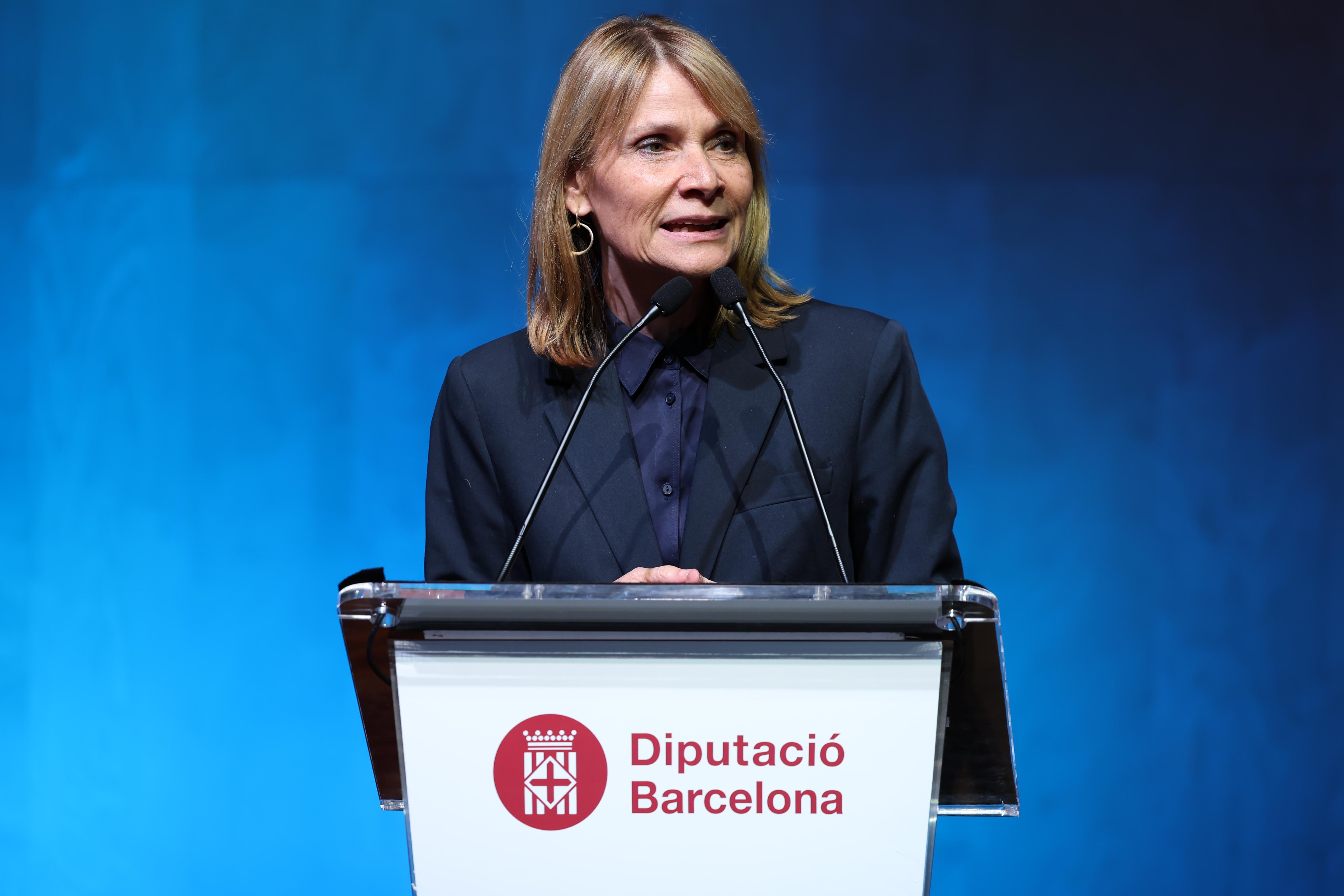 La presidenta Lluïsa Moret durant la seva intervenció a la gala de la I edició del Premis Dones d'Esport. Foto: Pau Fabregat/Diputació de Barcelona La presidenta Lluïsa Moret durant la seva intervenció a la gala de la I edició del Premis Dones d'Esport. Foto: Pau Fabregat/Diputació de Barcelona