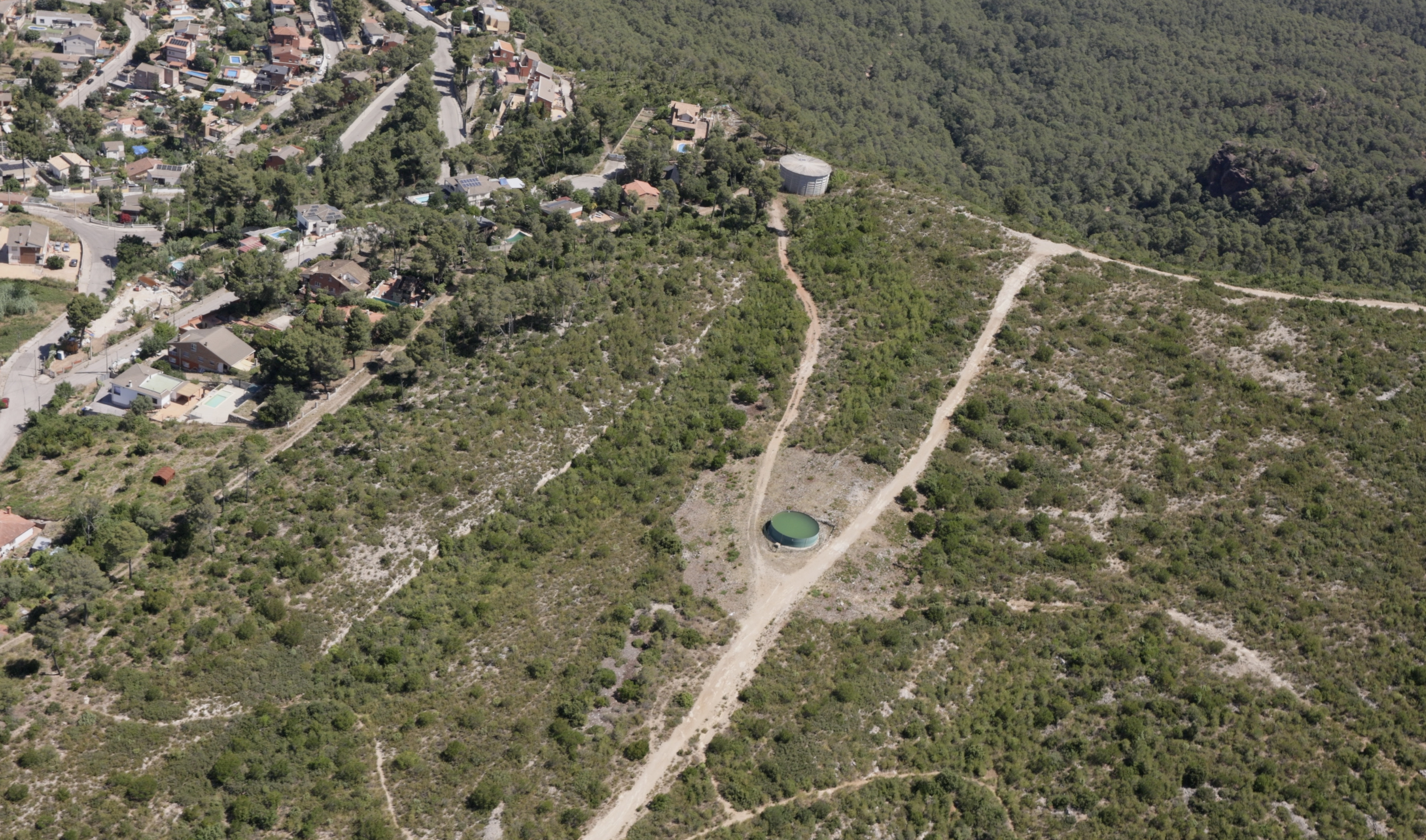 Punt d'aigua Puig Vicenç, a Vallirana. Foto: Òscar Ferrer Punt d'aigua Puig Vicenç, a Vallirana. Foto: Òscar Ferrer