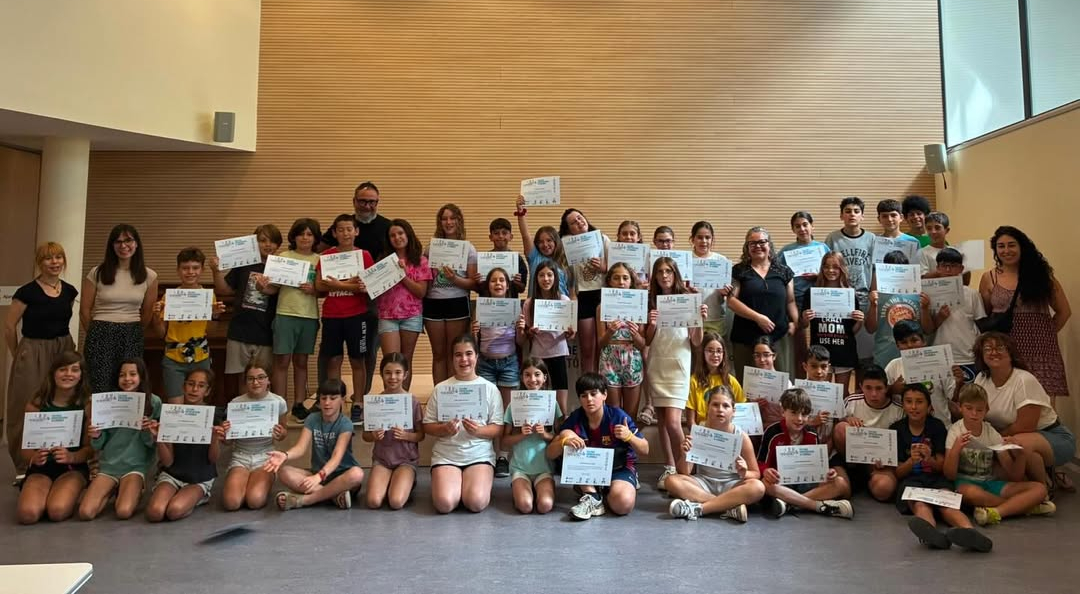 Lliurament de diplomes a les escoles de Collbató Municipis i escoles posen punt final a les cooperatives CuEmE d'aquest curs