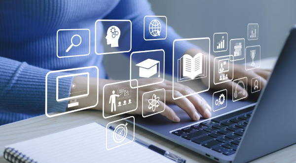 El dret a l’educació en entorns digitals més enllà de la protecció de les dades personals