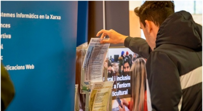 Suport d’orientació acadèmica a famílies i joves que finalitzen l’ESO i el batxillerat