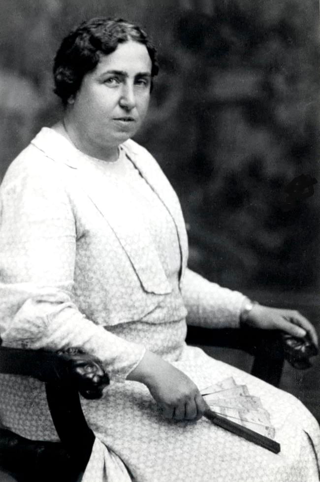 Retrat de Maria Fath, c. 1920. Autoria desconeguda. Fons: Diputació de Barcelona. (CAT AGDB R.3200)
