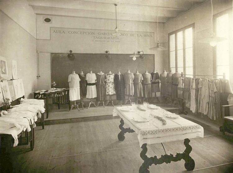 Exposició Ensenyament Escola, curs 1922-1923. Autoria desconeguda. Fons: Institut de Cultura i Biblioteca Popular de la Dona. (CAT AGDB 1)